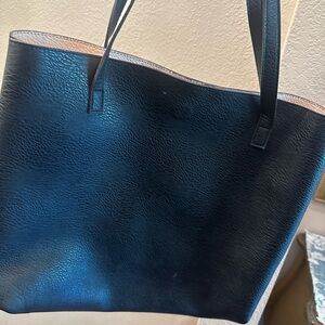 Elegant Black & Pink Leather Tote w/ magnetic closure. Includes 2 inserts.